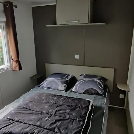 Grands Mobil-homes 4 Clim-parking Privées-possibilité D'accueil Jusqu'à 20 Voyageurs-siblu