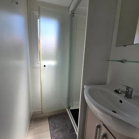 Grands Mobil-homes 4 Clim-parking Privées-possibilité D'accueil Jusqu'à 20 Voyageurs-siblu Campeggio